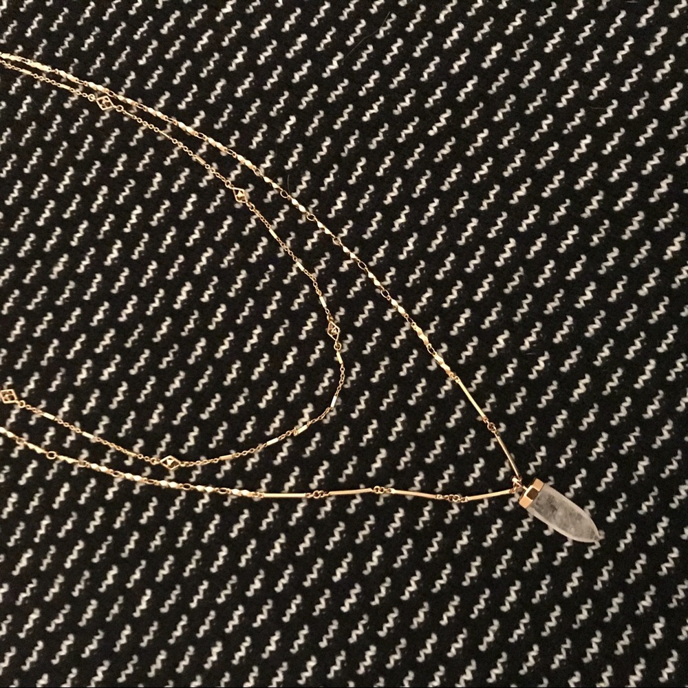 Stella & Dot necklace gold pendant